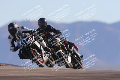 media/Nov-06-2023-Moto Forza (Mon) [[ce023d0744]]/3-Intermediate Group/Session 5 (Turn 9)/